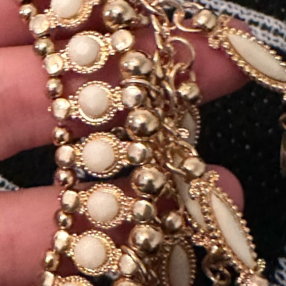 Statement necklace - Picture 3 of 4